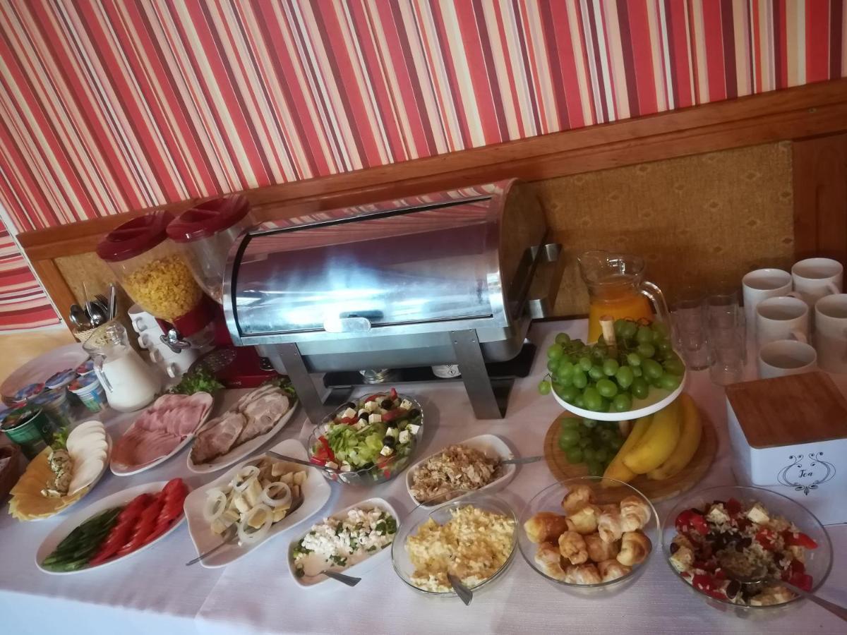 Hotel E-Lektor Morag Bagian luar foto