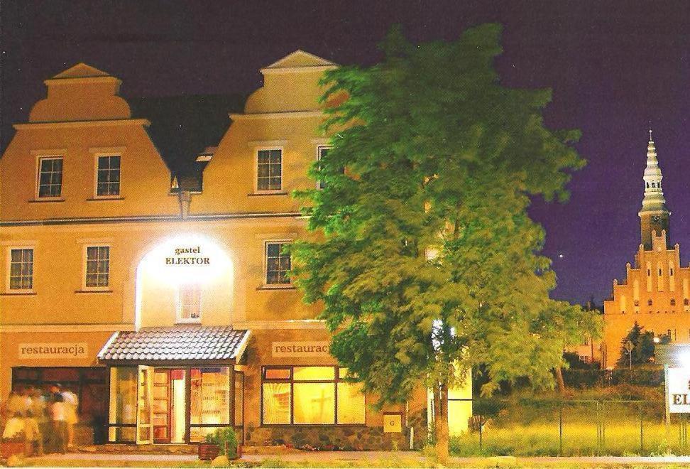 Hotel E-Lektor Morag Bagian luar foto