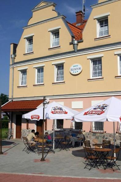 Hotel E-Lektor Morag Bagian luar foto